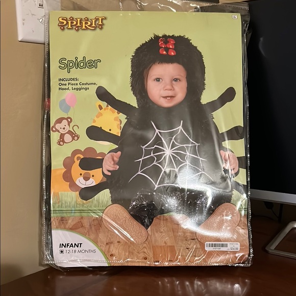 Spirit Halloween Costumes Black and Red - Picture 1 of 1